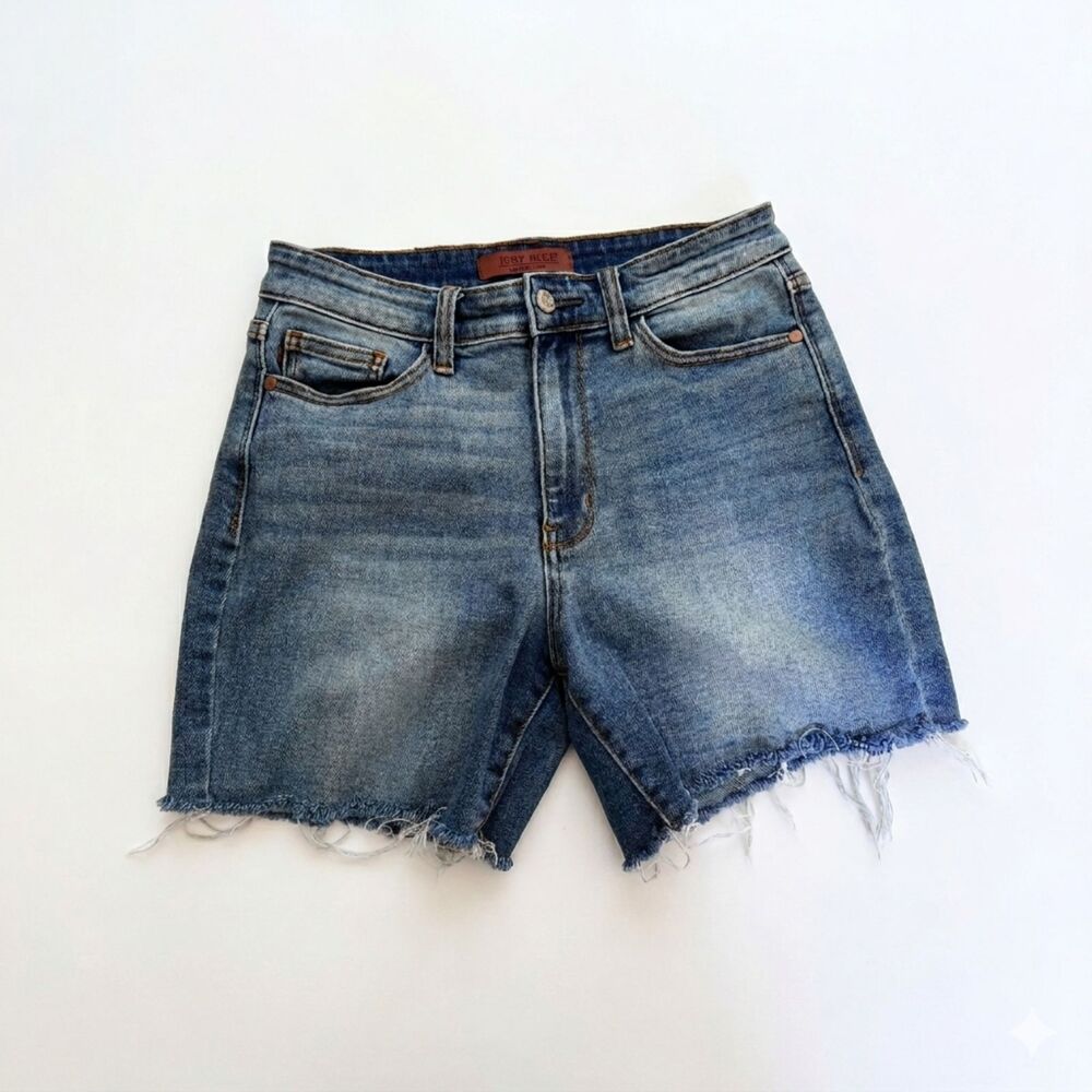 Judy Blue Denim Shorts Size Medium Mid Rise Raw Hem Stretch 5"‎ Inseam
